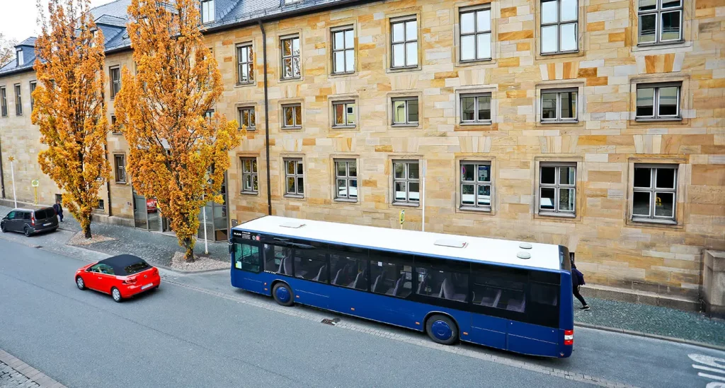 eysserhaus-passage-kontakt-anfahrt-personennahverkehr-bushaltestelle-bayreuth