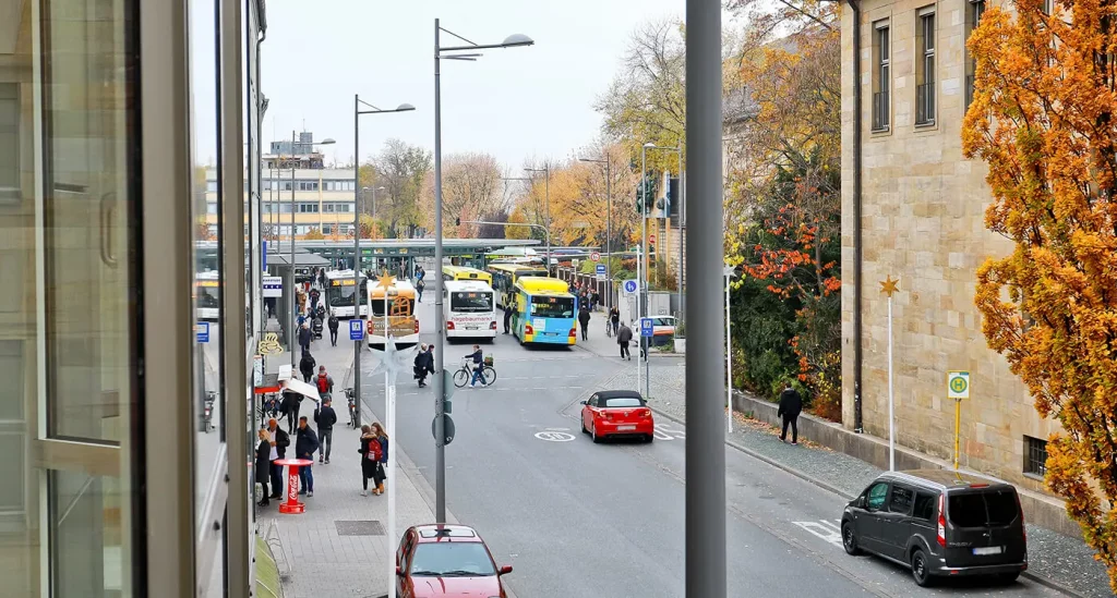 eysserhaus-passage-kontakt-anfahrt-zoh-busverbindung-nahverkehr